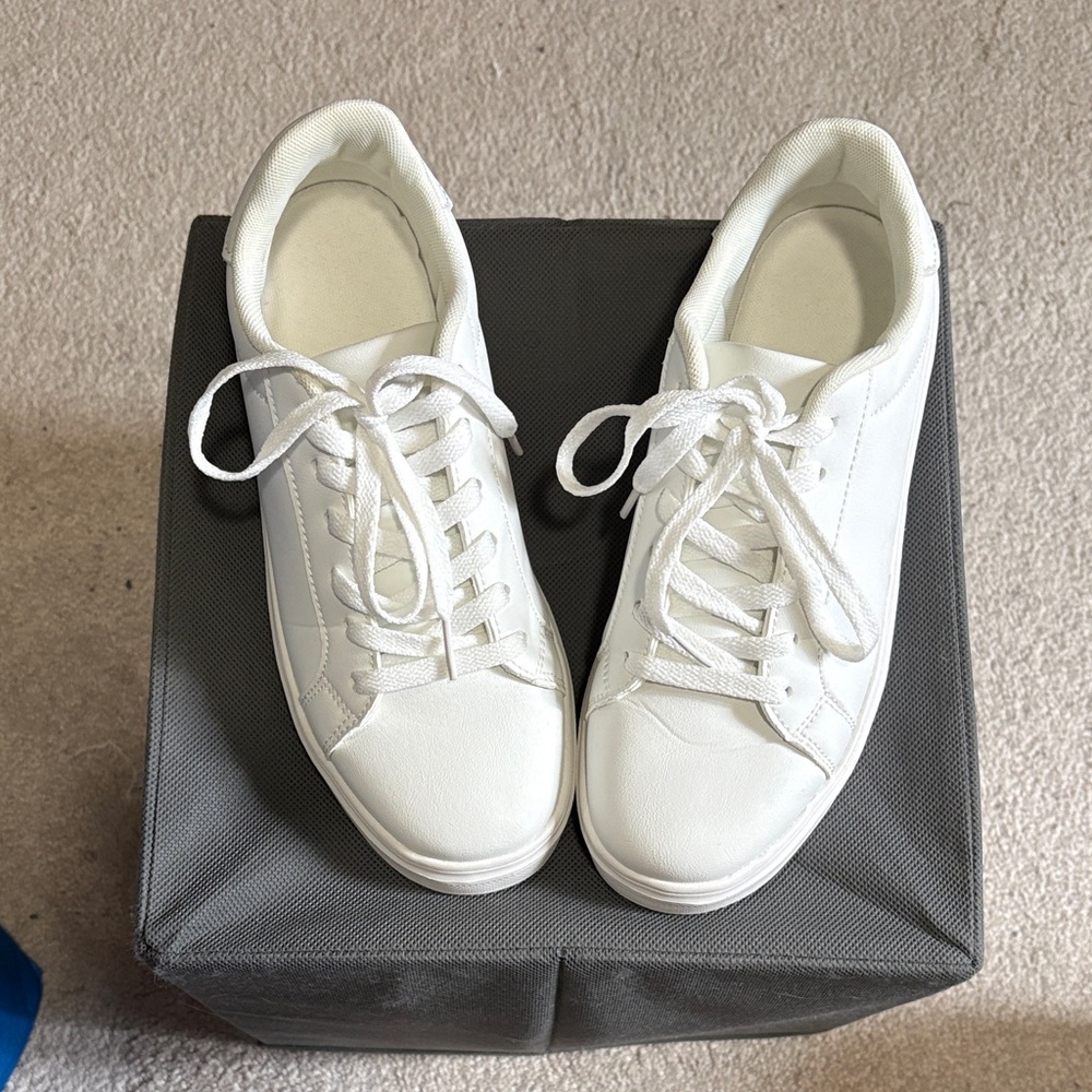 Classic White Women’s Lace-Up Sneakers